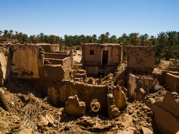 Comment explorer les ruines antiques de Pétra en Jordanie avec un guide local?